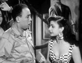 إكسسوارات وقطع ملابس اشتهرت بها كيتى فى الخمسينات.. رجعت موضة تانى