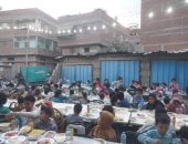 مشهد رمضاني مبهج فى البصارطة بدمياط.. إفطار جماعى على طريقة المطرية «فيديو»