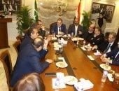 السيد البدوى يلتقى مجلس تحرير مؤسسة الوفد.. ويؤكد: الصحيفة ملك المصريين