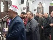 أداء صلاة التراويح وندوات عن العاشر من رمضان بمساجد كفر الشيخ.. فيديو