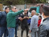 محافظ الجيزة فى جولة مفاجئة لرصد الإشغالات بالأحياء.. ضبط فريزة وتعديات