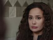 من وحى مسلسل مناعة.. خطوات بسيطة لعمل الشعر الكيرلى فى البيت