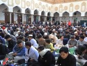 الأزهر الشريف يرسم لوحة أخوّة عالمية على مائدة الإفطار