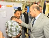 محافظ أسيوط يتفقد مستشفى حميات الشامية ويستمع إلى المواطنين 