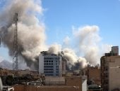 قائد الجيش الإيرانى: العدو يخطئ فى استهداف طائراته