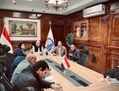 محافظ قنا يوجه رؤساء الوحدات بسرعة فحص طلبات التصالح