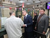 محافظ الجيزة يتفقد المركز التكنولوجى بحى الدقى ومكتب بريد بين السريات