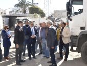 محافظ بورسعيد يقرر إعفاء رئيس حى الزهور من منصبه بسبب شكاوي المواطنين