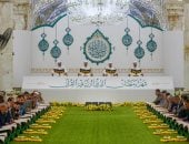 صيام وعبادة وإفطار جماعي.. شهر رمضان حول العالم