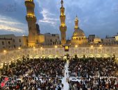 10 آلاف وافد والإفطار واحد.. طلاب العلم يجتمعون حول مائدة الجامع الأزهر
