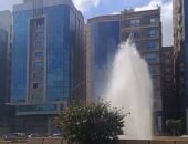 بعد 5 سنوات من التوقف.. حى العجوزة يعيد تشغيل نافورة البطل أحمد عبد العزيز