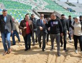 محافظ بورسعيد: بدء أعمال تركيب وزراعة النجيلة بملعب استاد النادى المصرى