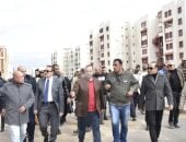 محافظ بورسعيد يتفقد المشروع الاستثماري «66 عمارة» بمدينة بورفؤاد.. صور