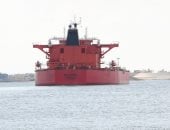 صور ترصد انتظام حركة الملاحة فى قناة السويس وعبور 56 سفينة اليوم