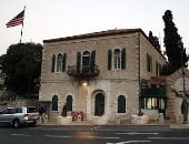 سفارة أمريكا بالقدس تعترف بعجزها عن إجلاء رعاياها.. وتدعوهم للبقاء بالمنازل