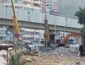 مشروع تطوير ترام الرمل بالإسكندرية.. هدم محطة فيكتوريا وإزالة القضبان الحديدية القديمة من المسار.. التطوير يرفع الطاقة الاستيعابية إلى 220 ألف راكب يوميًا.. وتقليص زمن الرحلة إلى 33 دقيقة والتوقف الكامل 1 أبريل