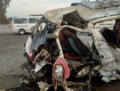 إصابة 13 شخصا إثر حادث تصادم سيارة نقل بميكروباص على طريق بلبيس العاشر