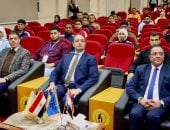 عمرو عثمان يجرى حوارًا مفتوحًا مع طلاب الجامعات ويستعرض أساليب علم الوقاية