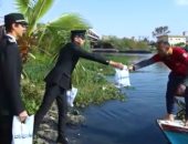 الداخلية توزع وجبات على الصائمين فى الشوارع.. فيديو