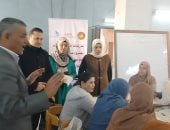 توفير 1498 فرصة عمل بالقطاع الخاص وإبرام 508 عقود عمل بالخارج فى بنى سويف خلال 3 أشهر.. تعيين 58 من ذوي الهمم.. إصدار 3492 شهادة قياس مستوى مهارة.. ومدير مديرية العمل بالمحافظة: نعمل على رفع كفاءة العمالة