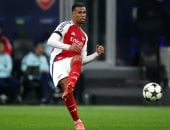 ماجالهايس يتصدر الدفاع العصري ويتربع على عرش الأفضل عالميًا بالأرقام