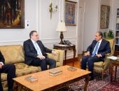 وزير الخارجية يستقبل رئيس الجهاز المركزى للتنظيم والإدارة