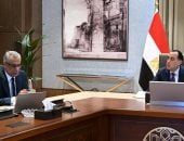 رئيس الوزراء يتابع عددا من ملفات عمل وزارة الإنتاج الحربى 