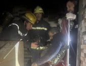 إنقاذ شخص محتجز بحريق شقة سكنية في حلوان.. والحماية المدنية تسيطر على النيران (صور)