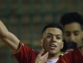 الأهلي يهزم ذئاب الجبل فى ليلة استعادة الانتصارات المحلية.. حامل اللقب يبقى فى المركز الثالث بفارق الأهداف عن الزمالك وبيراميدز.. تريزيجيه وإمام عاشور والشحات يسجلون للأحمر.. وطرد لاعب المقاولون العرب