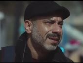 من وحي مسلسل أب ولكن.. ماذا تعرف عن أغنية «رايحين شايلين فى إيدنا سلاح»