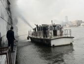 الحماية المدنية تقوم بعمليات إخماد مركب بولاق أبو العلا بواسطة لانشات إطفاء