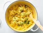 سحور 19 رمضان.. طريقة عمل بطاطس بورية بالبيض المخفوق