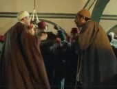 مسلسل النص التاني الحلقة 2.. النص ورفاقه ينجحون فى دخول الإذاعة المصرية.. رسالة مشفرة في تمثيلية الأيدي الحانية تشعل الهتافات ضد الإنجليز.. ميكروفون مفتوح يفضح الجميع.. ومظاهرات تحاصر الإذاعة