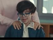 مسلسل اللون الأزرق الحلقة 2.. حمزة يدخل حالة اضطراب جديدة في أول يوم مدرسة