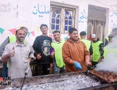 فرحة رمضان فى المنوات.. مائدة إفطار تجمع الأهالى على المحبة.. صور 