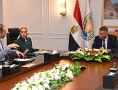 محافظ جنوب سيناء يبحث مشروع حماية الطيور المهاجرة بمدينة شرم الشيخ
