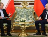 الرئيس الإيراني يناقش مع بوتين آخر التطورات الإقليمية