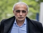 "هارب من العدالة" لاغتصابه 3 نسوة.. فرنسا تعاقب حفيد حسن البنا مؤسس الإخوان