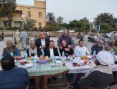 في أجواء من الألفة.. إفطار جماعى بمحطات مياه إدفو يعزز روح الوحدة المجتمعية