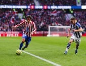 أتلتيكو مدريد يخطف فوزا مثيرا من ريال سوسيداد في الدوري الإسباني