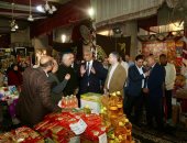 محافظ كفر الشيخ يتفقد معرض أهلا رمضان بدسوق بتخفيضات تصل إلى 30%