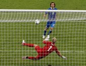 مدفع الإفطار.. بانينكا تاريخية من بيرلو فى شباك منتخب إنجلترا 