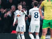 ليدز يونايتد يعبر نورويتش بثلاثية ويتأهل إلى ربع نهائي كأس إنجلترا