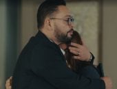 مسلسل اللون الأزرق الحلقة 5.. انهيار آمنة بعد اختفاء حمزة وعودة الخلاف مع أدهم