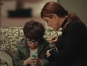 مسلسل اللون الأزرق الحلقة 5.. آمنة تحاول دمج حمزة مع أبناء عمه