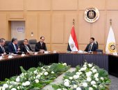 وزير الصناعة يبحث تحديات قطاع السيراميك وسبل دعم الإنتاج
