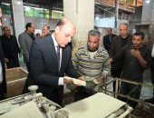 محافظ الغربية يتفقد مجمع مخابز وحدة الصيانة والتدريب ويتابع مراحل إنتاج الخبز