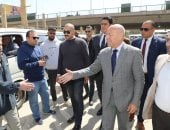 ​محافظ القاهرة يتفقد موقفى عبد المنعم رياض والألف مسكن لمتابعة الالتزام بالتعريفة