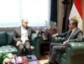 وزيرا الصحة والاستثمار يبحثان تعزيز الشراكة مع القطاع الخاص