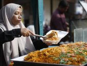 رمضان فى إندونيسيا.. أسواق بيع المأكولات الجاهزة للصائمين